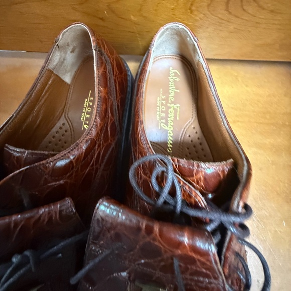 Salvatore Ferragamo 'Alligator Leather' Brown Golf Shoes - Picture 2 of 3